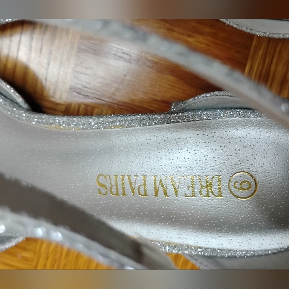Dream pairs, Silver Glitter block heel sandal size 9 - Picture 5 of 16